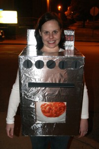 ‘Bun in the oven’ & other appliance-themed Halloween costumes ...